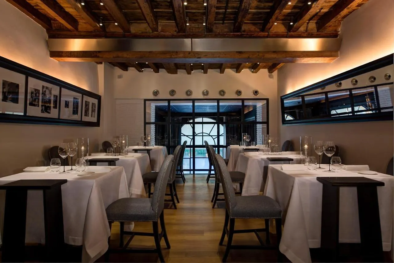 Lungarno Luxury Apartments - By Lungarno Collection Florence Italy
